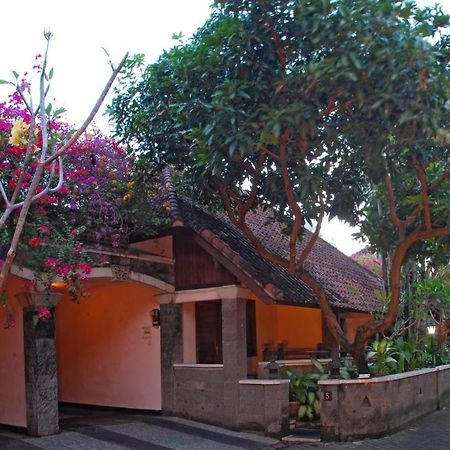 Hotel Taman Ayu 212 Denpasar Exteriér fotografie
